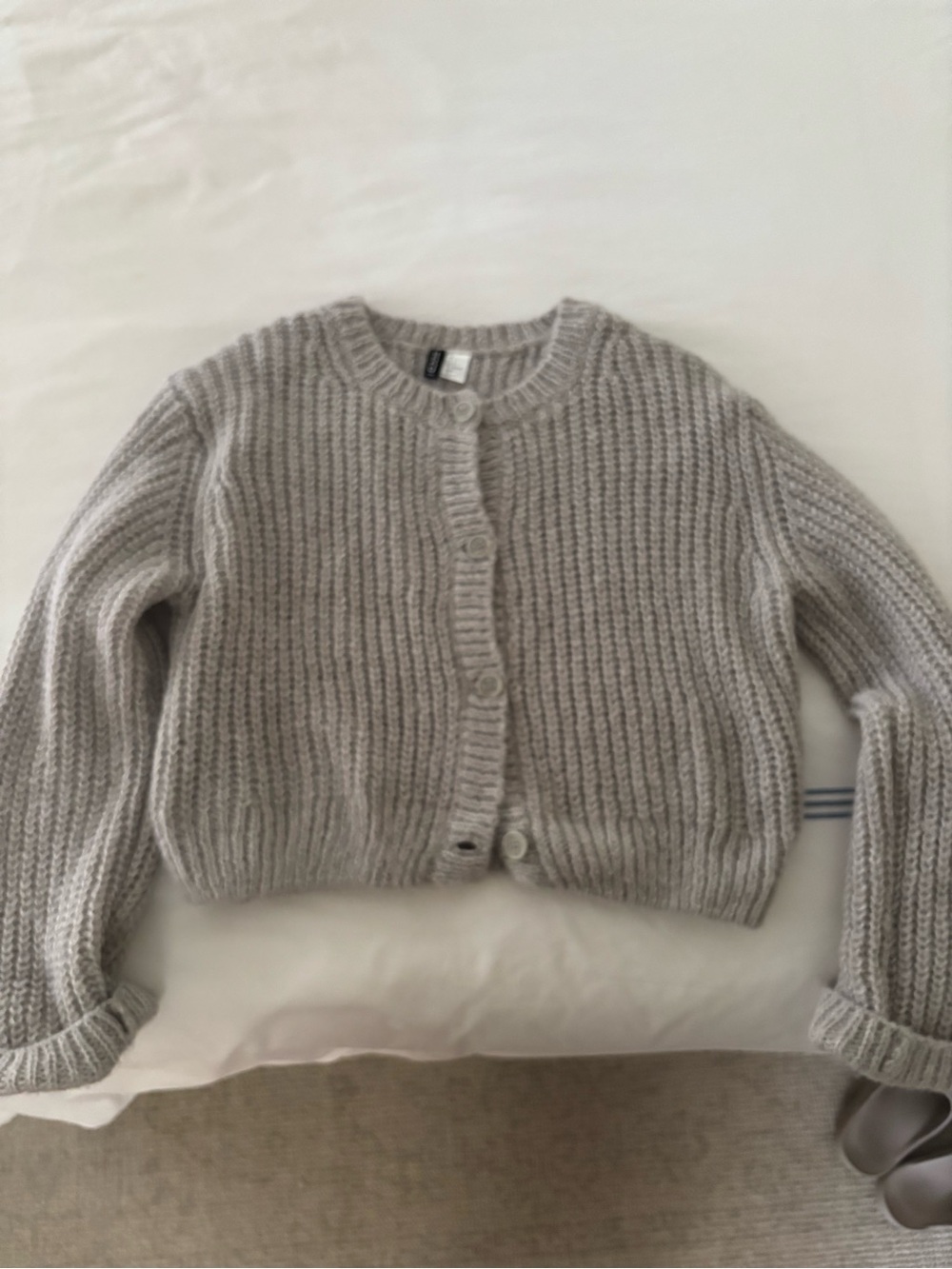 H&M Light Gray Ribbed Cardigan sweater